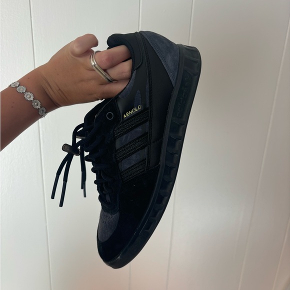 Adidas Arnold sneakers black and blue mens size 6.5 women’s size 8 - Picture 3 of 9